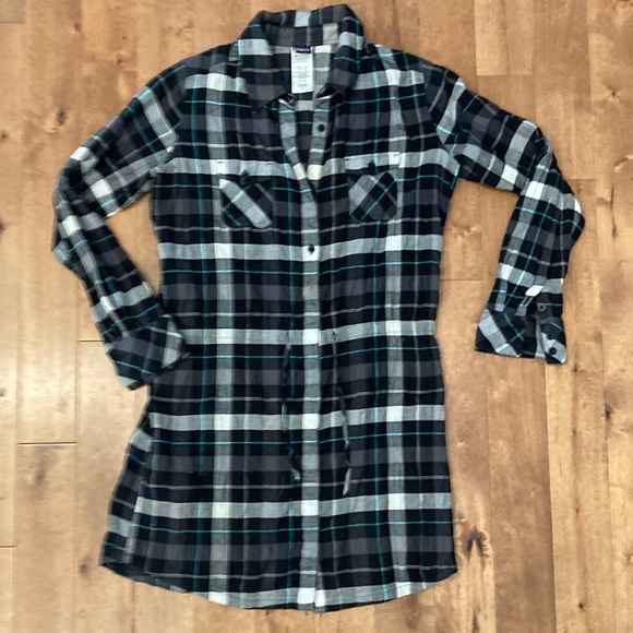 Patagonia Plaid Shirt Dress w/Drawstring Waist; Size Small - Picture 2 of 8